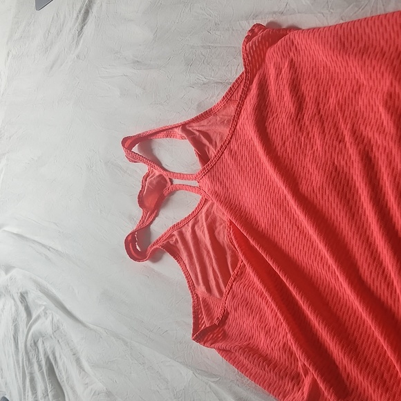 Under Armour Heat Gear- Tank Top - Picture 2 of 3